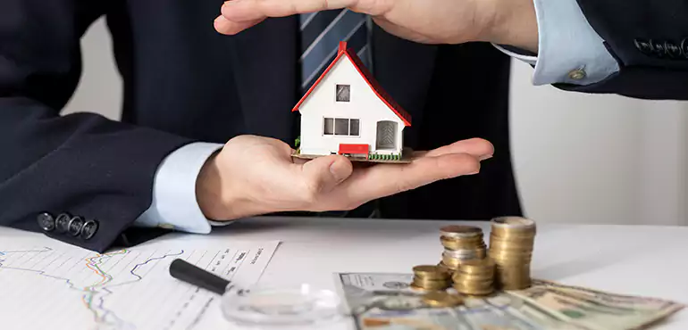 Who Do We Buy Houses From in Tampa, FL?